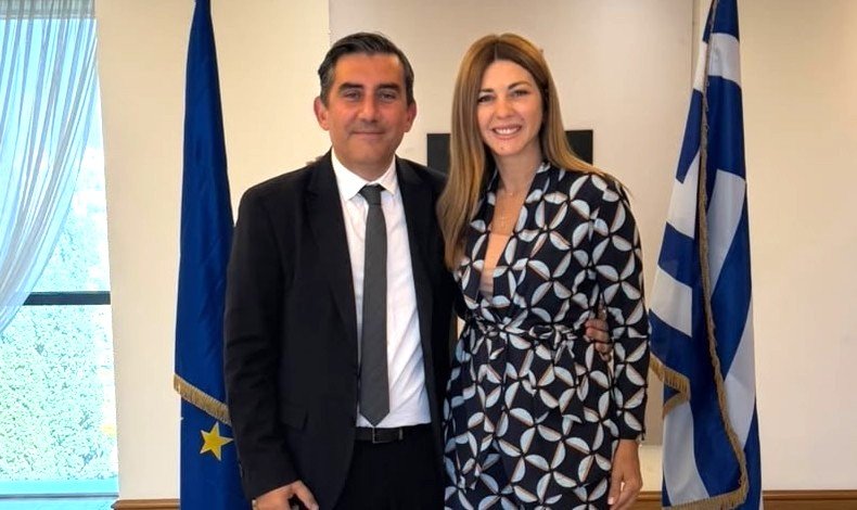 ΣΚΙΑΘΟΣ: Στο επίκεντρο οι σχολικές υποδομές της Σκιάθου στη συνάντηση Ζαχαράκη – Τζούμα