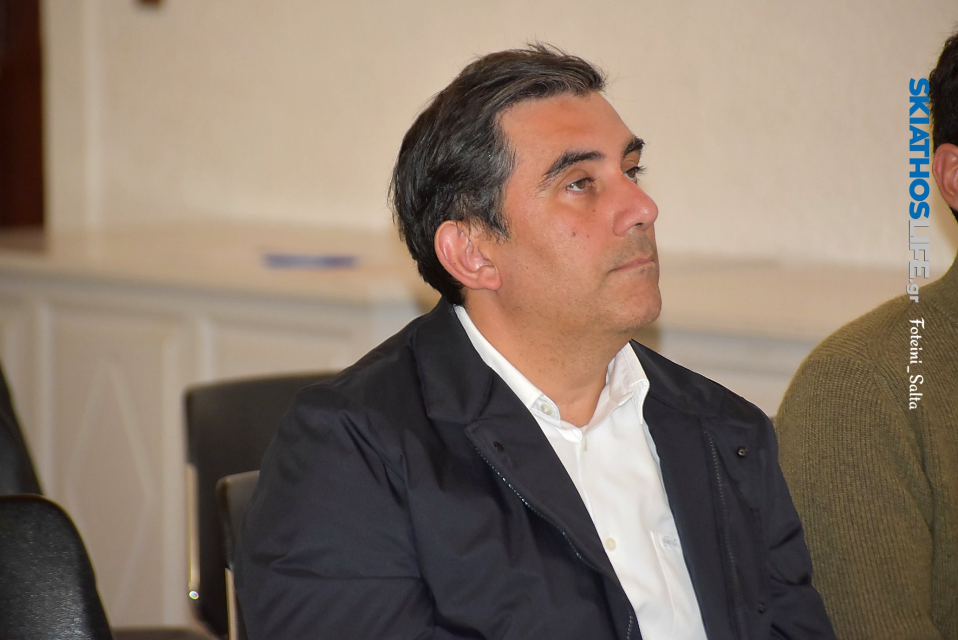 - ΕΡΕΥΝΑ - «Σκιάθος: 7,31 εκατομμύρια πλαστικά μπουκάλια νερού καταναλώνονται κάθε χρόνο στο νησί!»