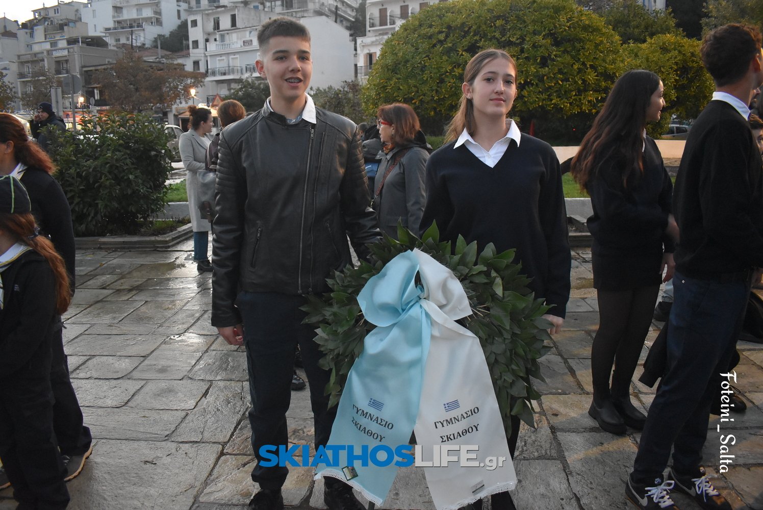 ΣΚΙΑΘΟΣ: Σε πανηγυρικό κλίμα ο εορτασμός της Εθνικής Επετείου του «ΟΧΙ» παρά την κακοκαιρία (video&photo)