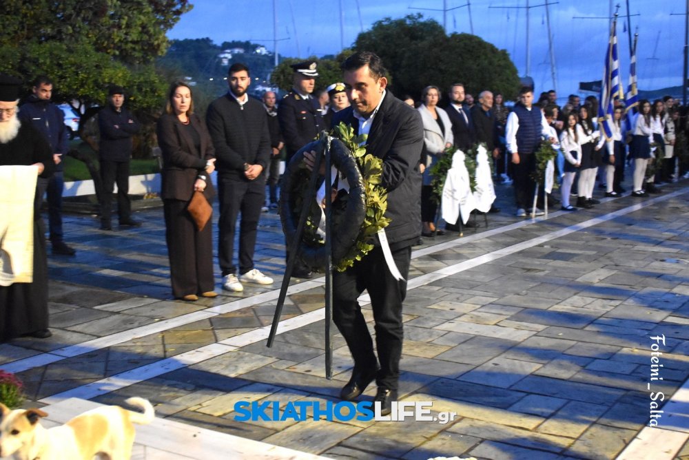 ΘΟΔΩΡΗΣ ΤΖΟΥΜΑΣ :
